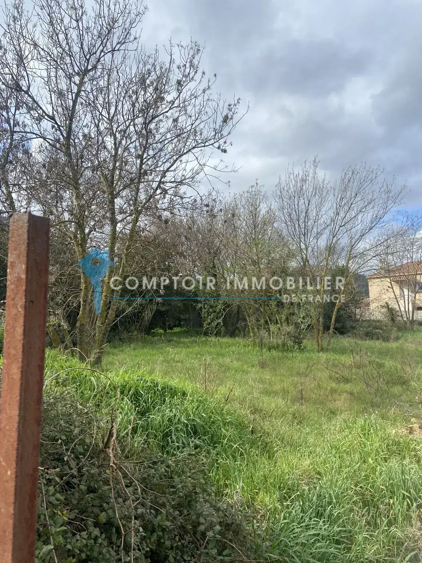 Terrain de 550 m² à vendre à La Penne-sur-Huveaune, secteur résidentiel et calme 