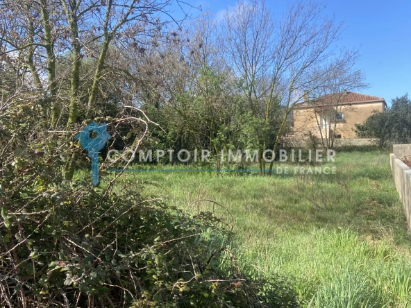 Terrain de 550 m² à vendre à La Penne-sur-Huveaune, secteur résidentiel et calme