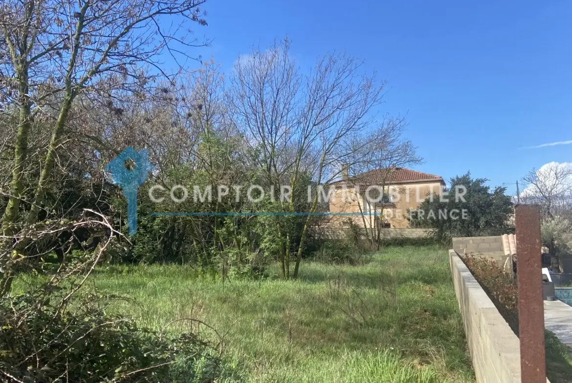 Terrain de 550 m² à vendre à La Penne-sur-Huveaune, secteur résidentiel et calme 