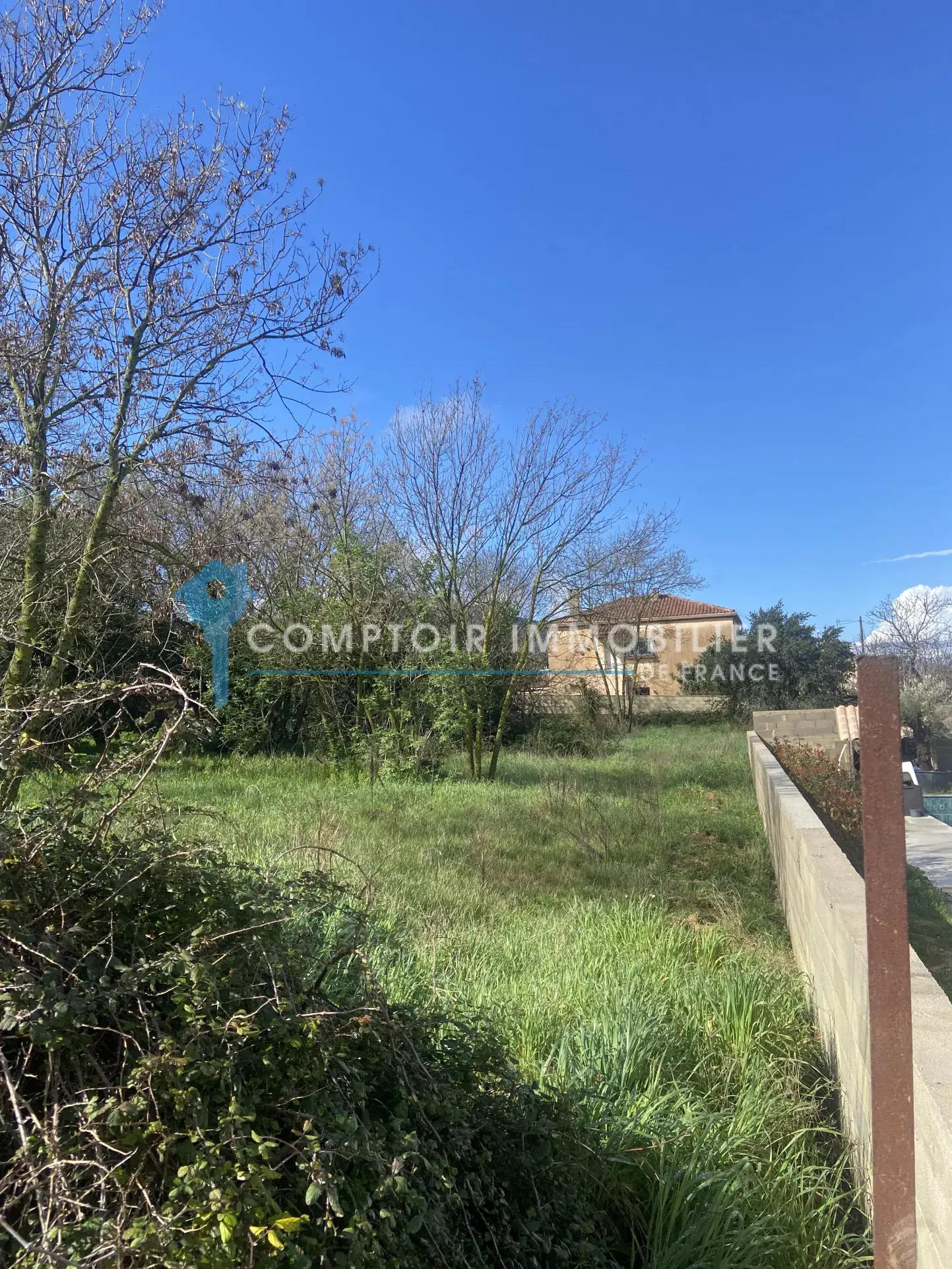 Terrain de 550 m² à vendre à La Penne-sur-Huveaune, secteur résidentiel et calme 