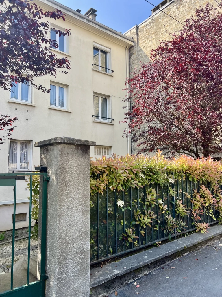 Bel appartement traversant avec vue sur la Seine à Meulan en Yvelines