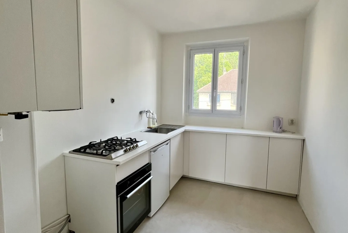 Bel appartement traversant avec vue sur la Seine à Meulan en Yvelines 