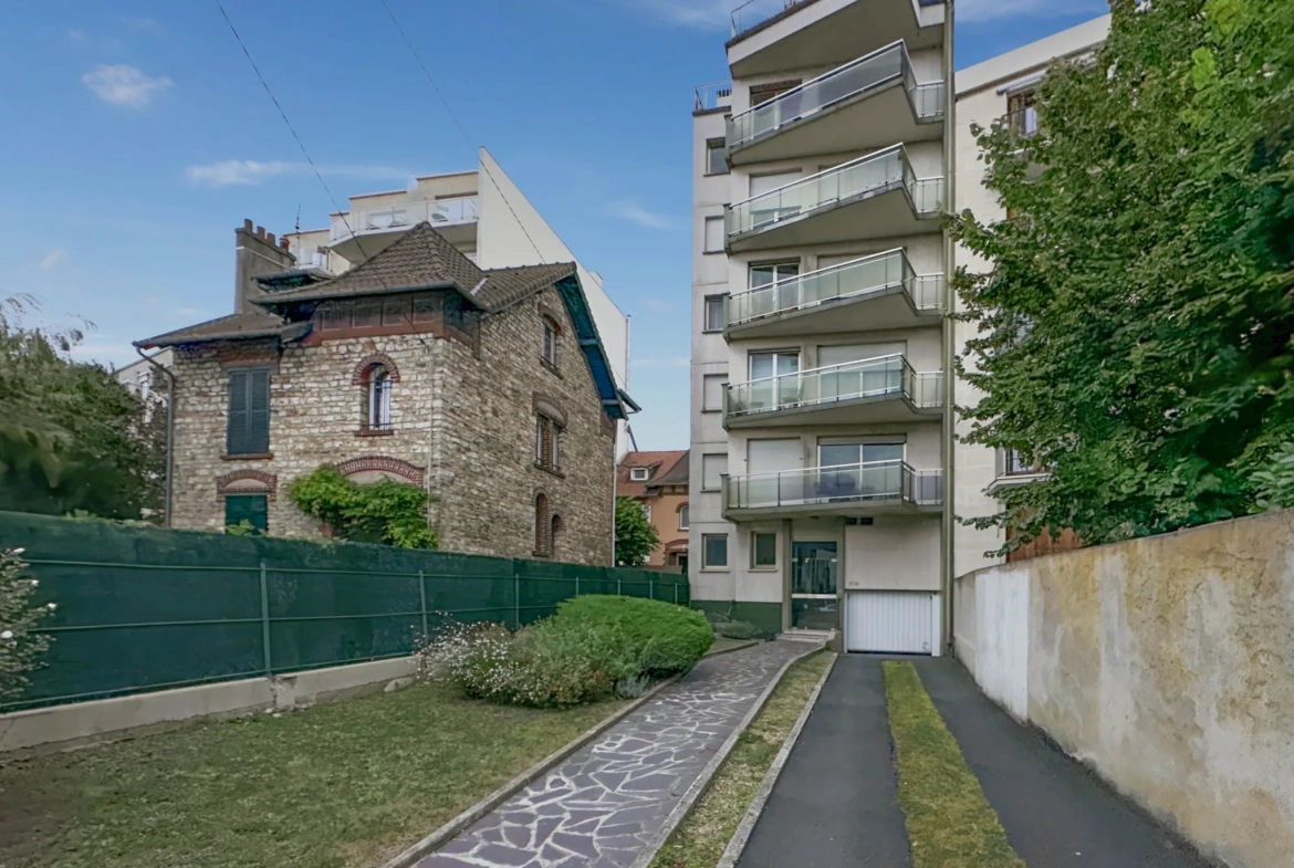 Studio de 25 m² avec balcon à Montmorency, emplacement idéal proche d'Enghien-les-Bains 