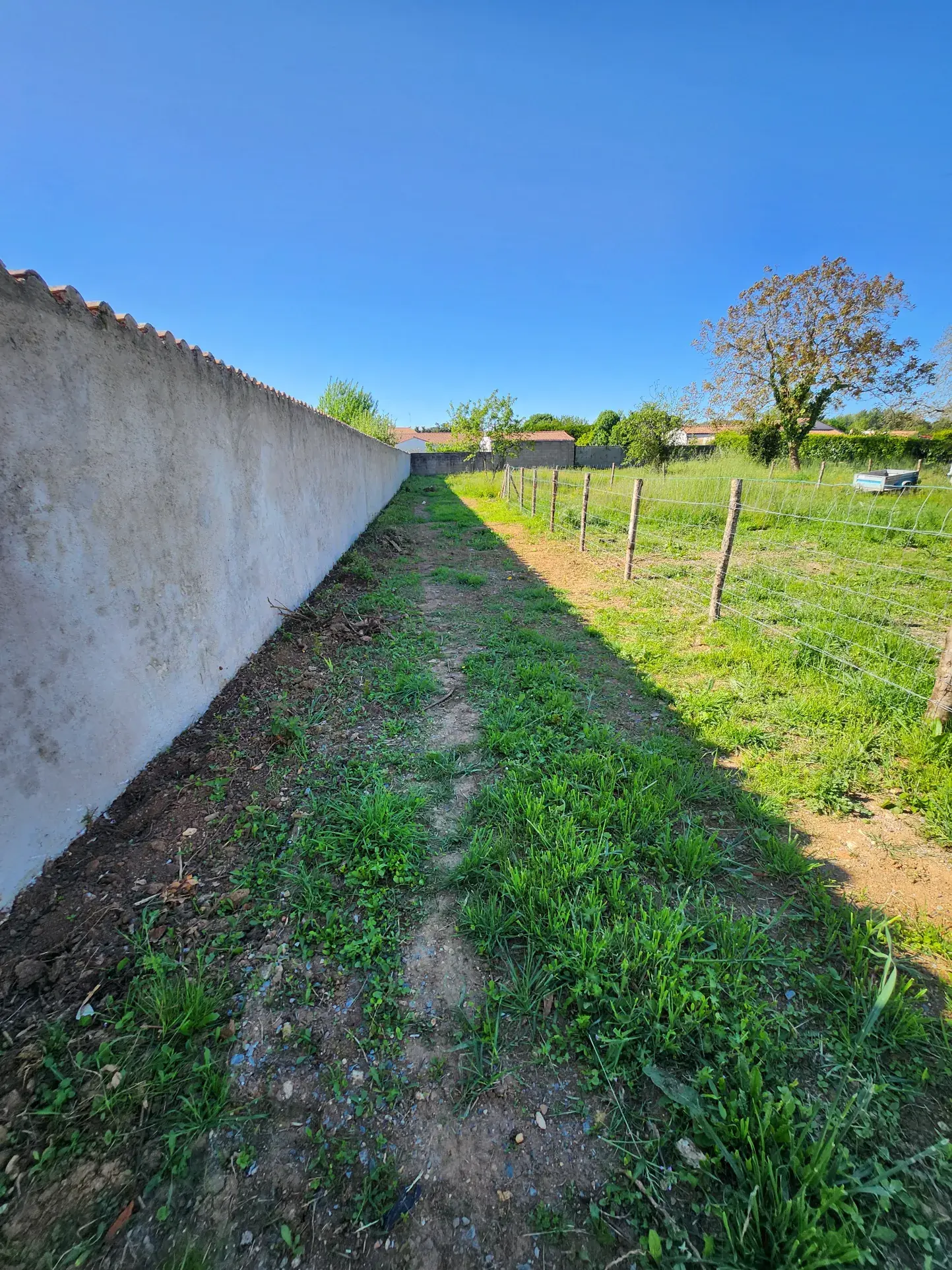 Terrain constructible de 898 m² à Les Magnils Reigniers proche Luçon 