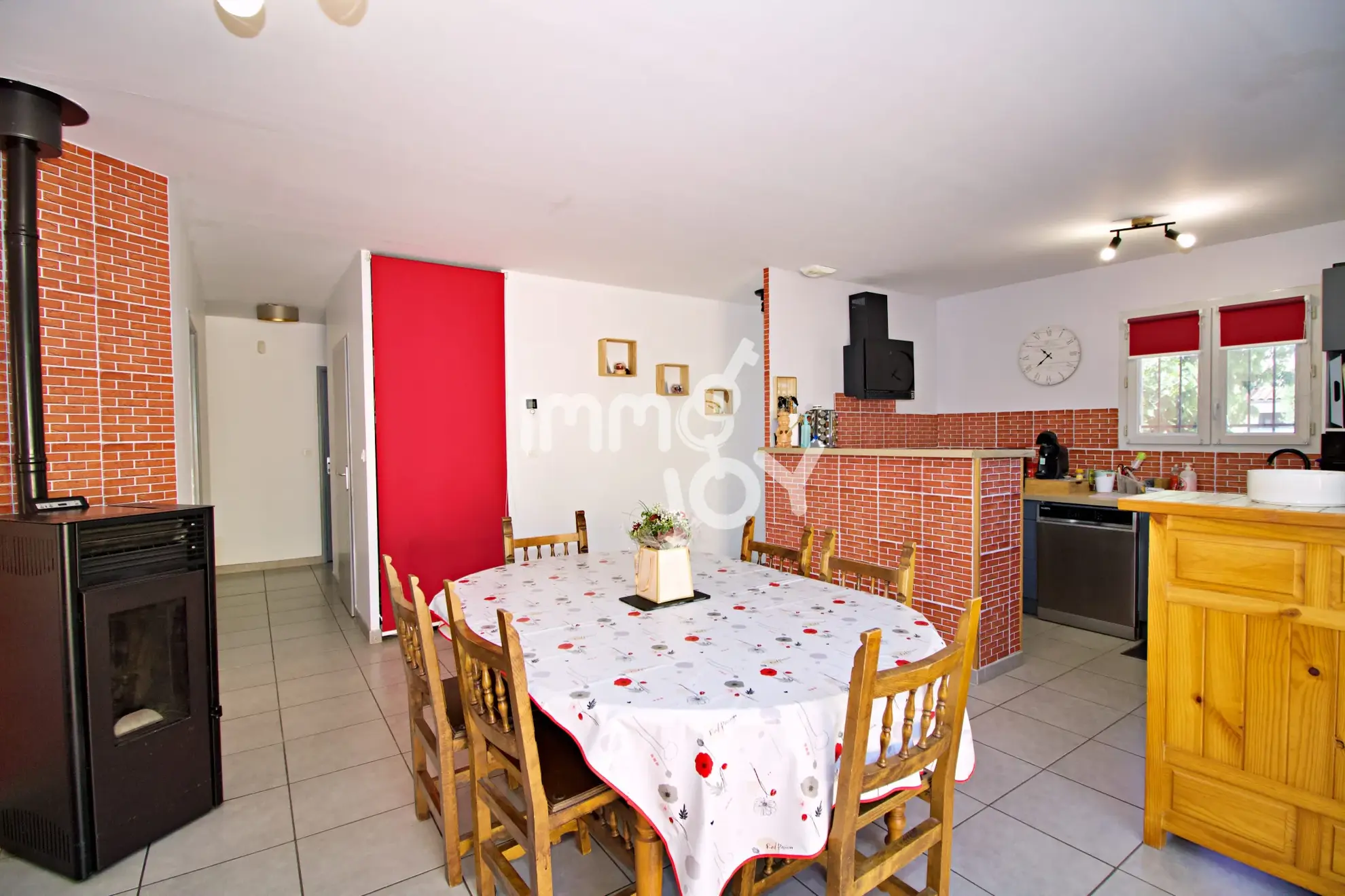 Villa T4 avec garage, jardin privé et équipements modernes à Saint-Nazaire-d'Aude 