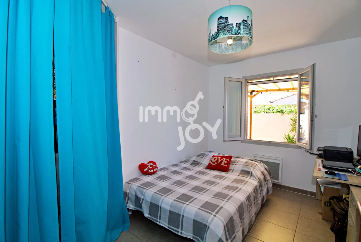 Villa T4 avec garage, jardin privé et équipements modernes à Saint-Nazaire-d'Aude 