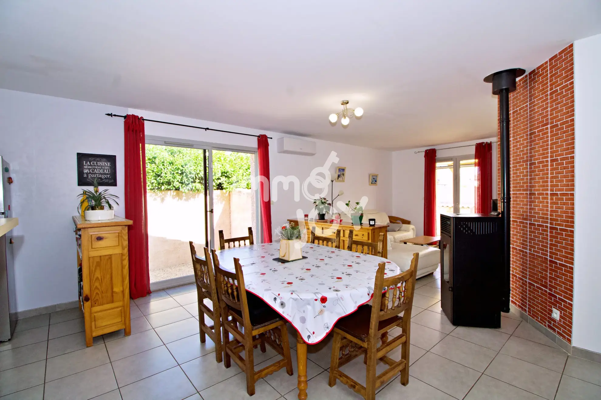 Villa T4 avec garage, jardin privé et équipements modernes à Saint-Nazaire-d'Aude 