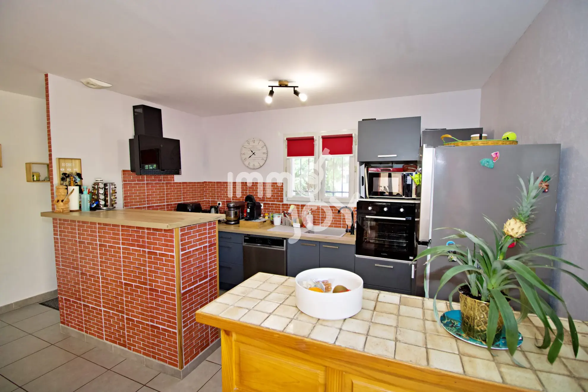 Villa T4 avec garage, jardin privé et équipements modernes à Saint-Nazaire-d'Aude 