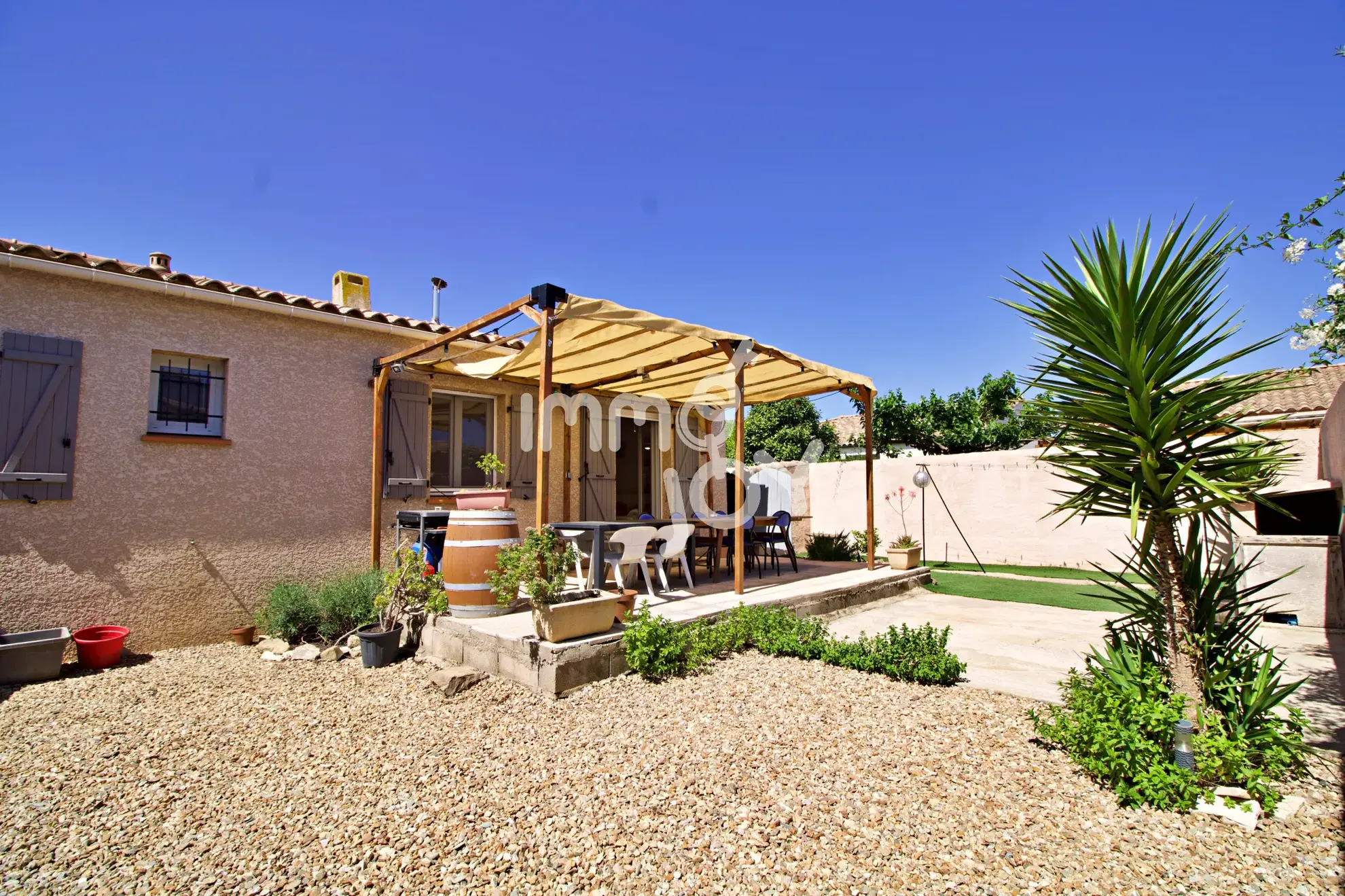 Villa T4 avec garage, jardin privé et équipements modernes à Saint-Nazaire-d'Aude 