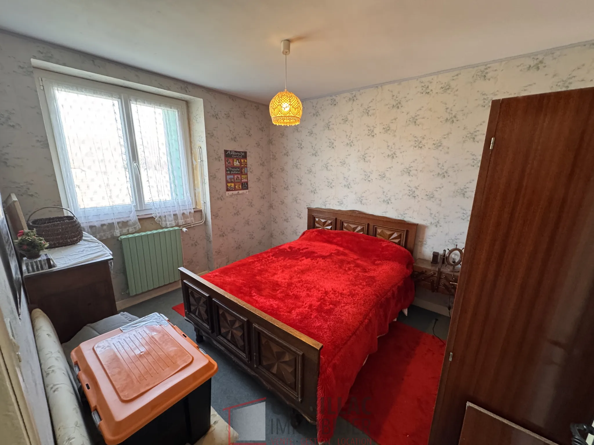 Maison à vendre sur les hauteurs d'Allanche avec terrain et garage 