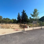 Terrain à bâtir de 345 m² à Lambesc en lotissement verdoyant, exposé sud