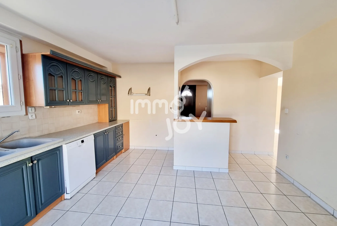 Belle maison individuelle de 139,80 m² avec terrain piscinable à Lignan-Sur-Orb 