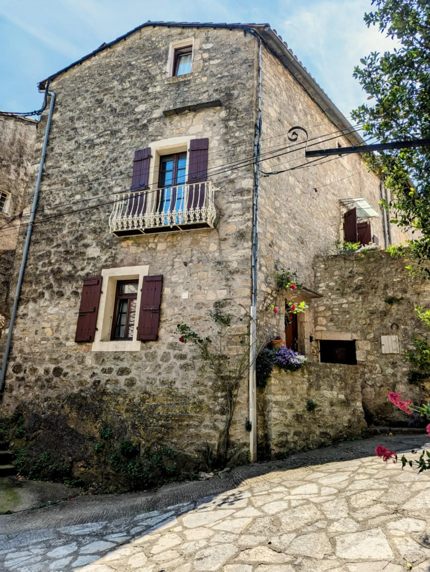 Superbe maison de village en pierre avec deux logements à Boussagues 