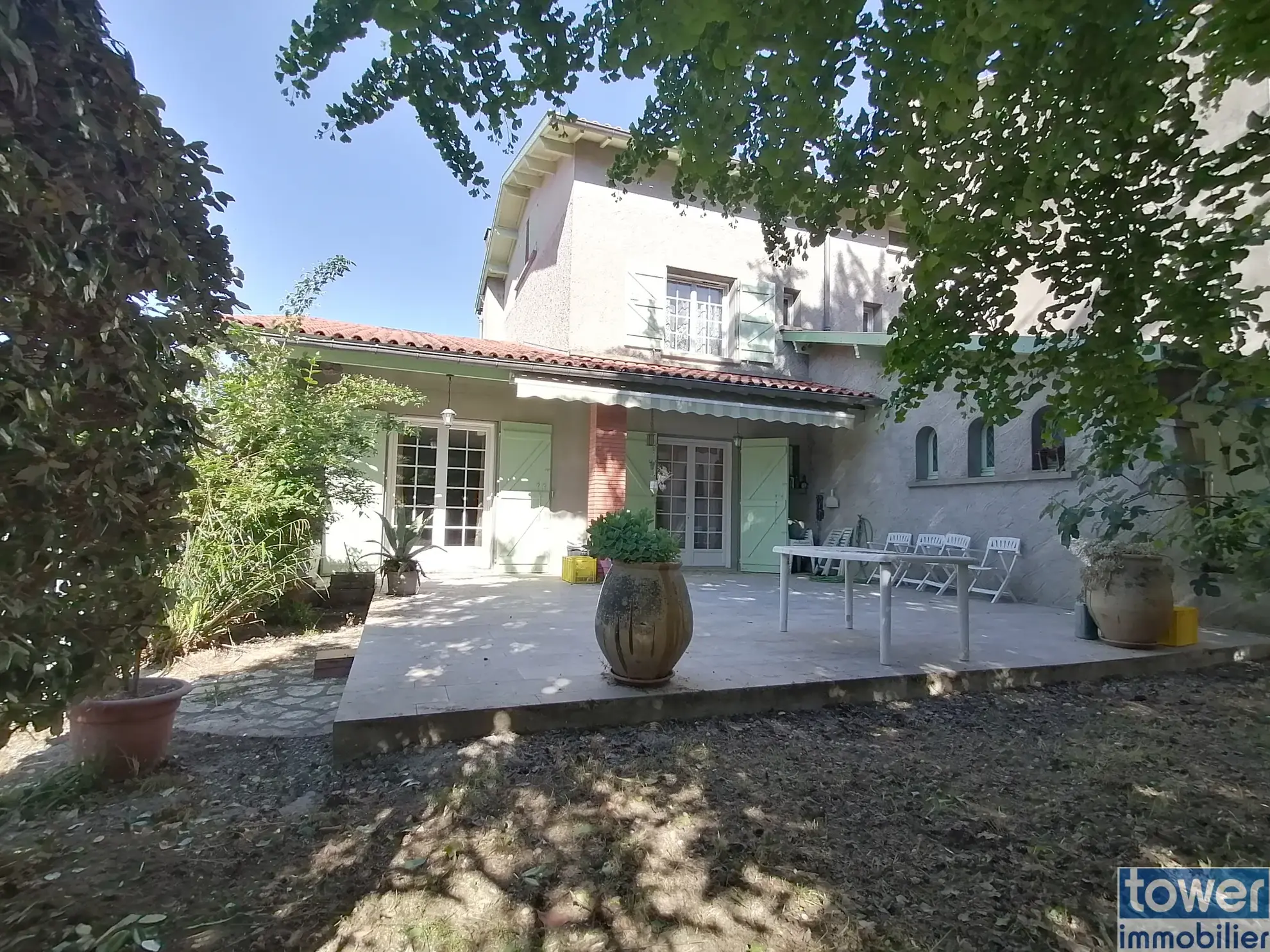 Maison 4 chambres de 150 m² à Montech, jardin privé, double garage, environnement calme et privilégié 