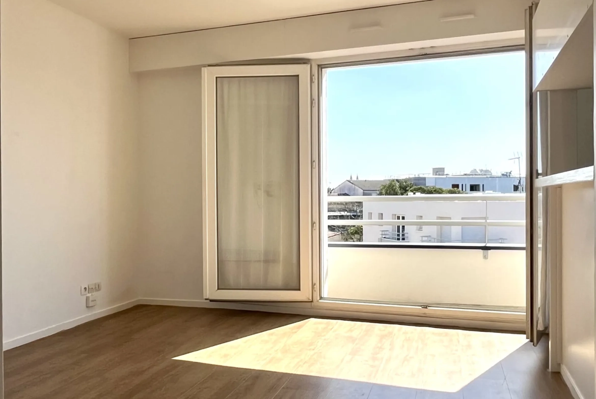 Appartement 1 pièce de 23 m² à Bordeaux secteur Bergonié 