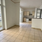 Immeuble de rapport à Pont-Saint-Esprit avec appartements et local commercial