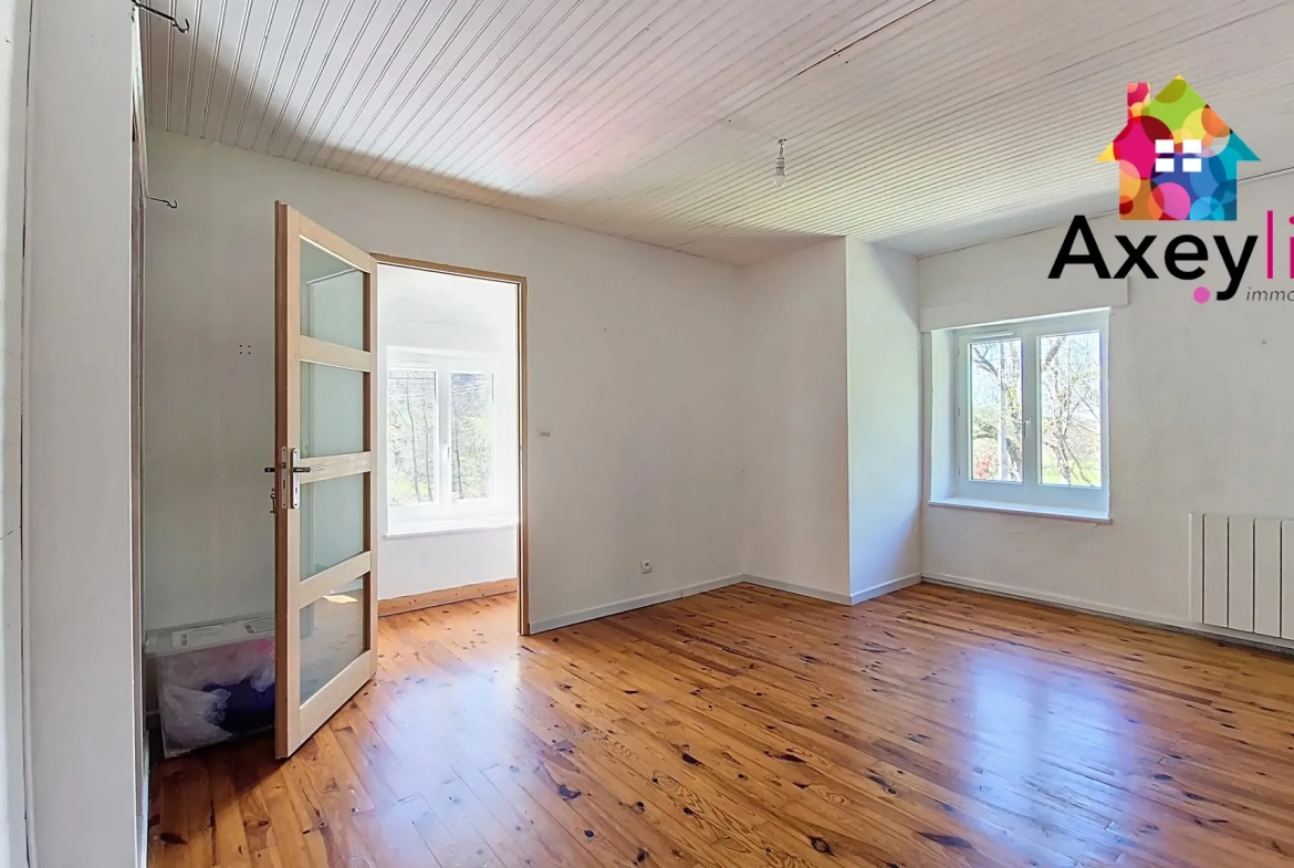 À vendre maison 4 chambres avec terrain et piscine à Chauffailles 