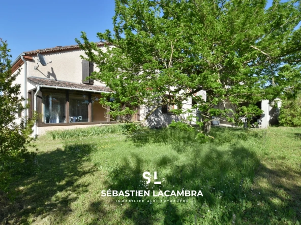 Grande maison ancienne avec terrain et dépendances à Puygouzon proche Albi