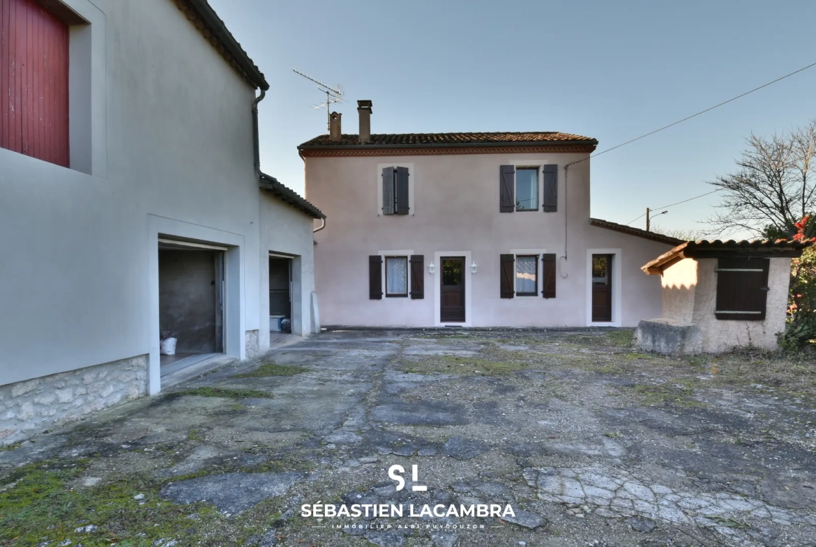 Grande maison ancienne avec terrain et dépendances à Puygouzon proche Albi 