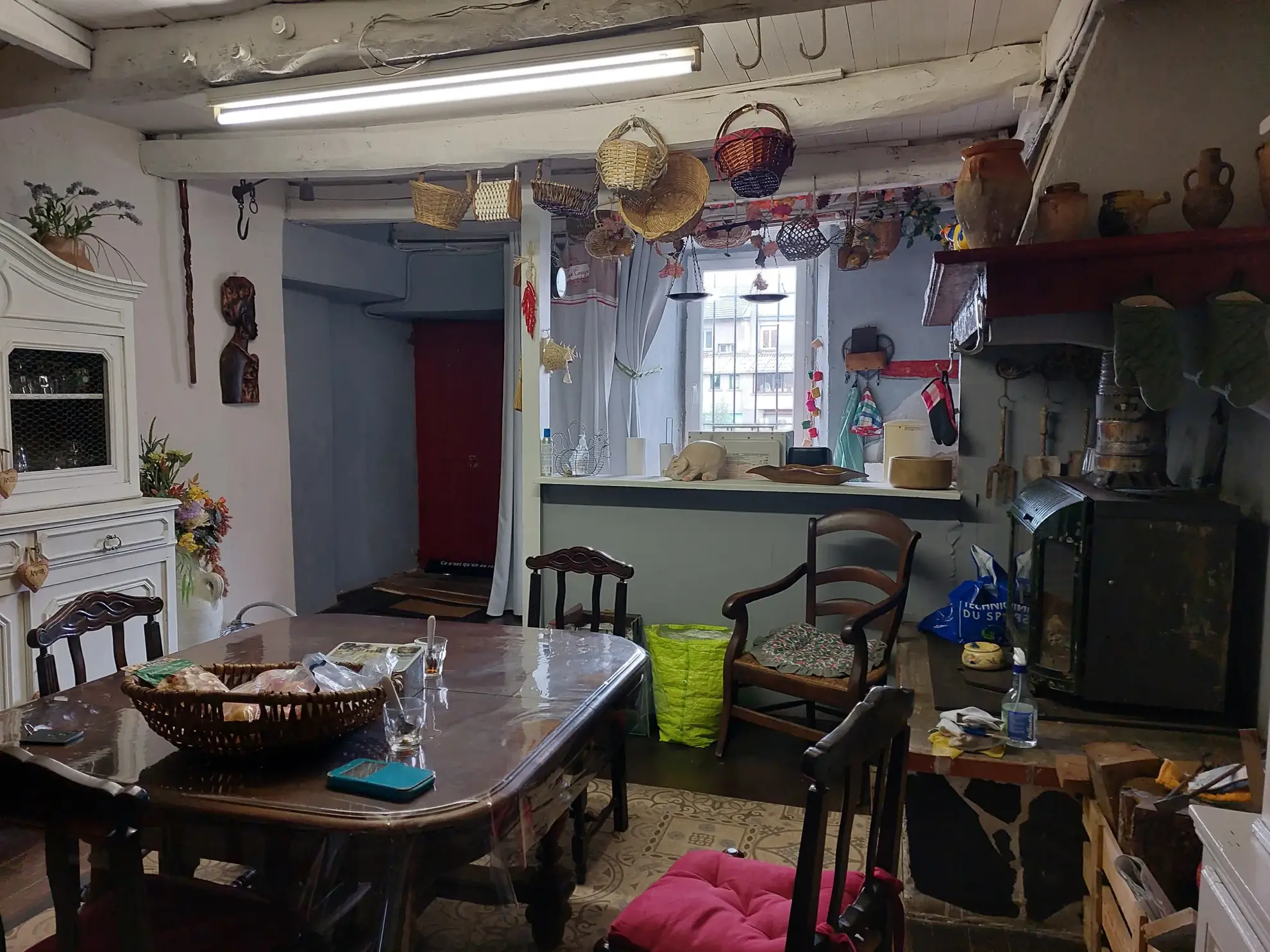 Charmante maison en pierres de 98 m² avec terrasse dans un village du Tarn 