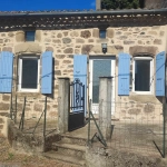 Charmante maison en pierres avec terrasse et grand terrain à Champis