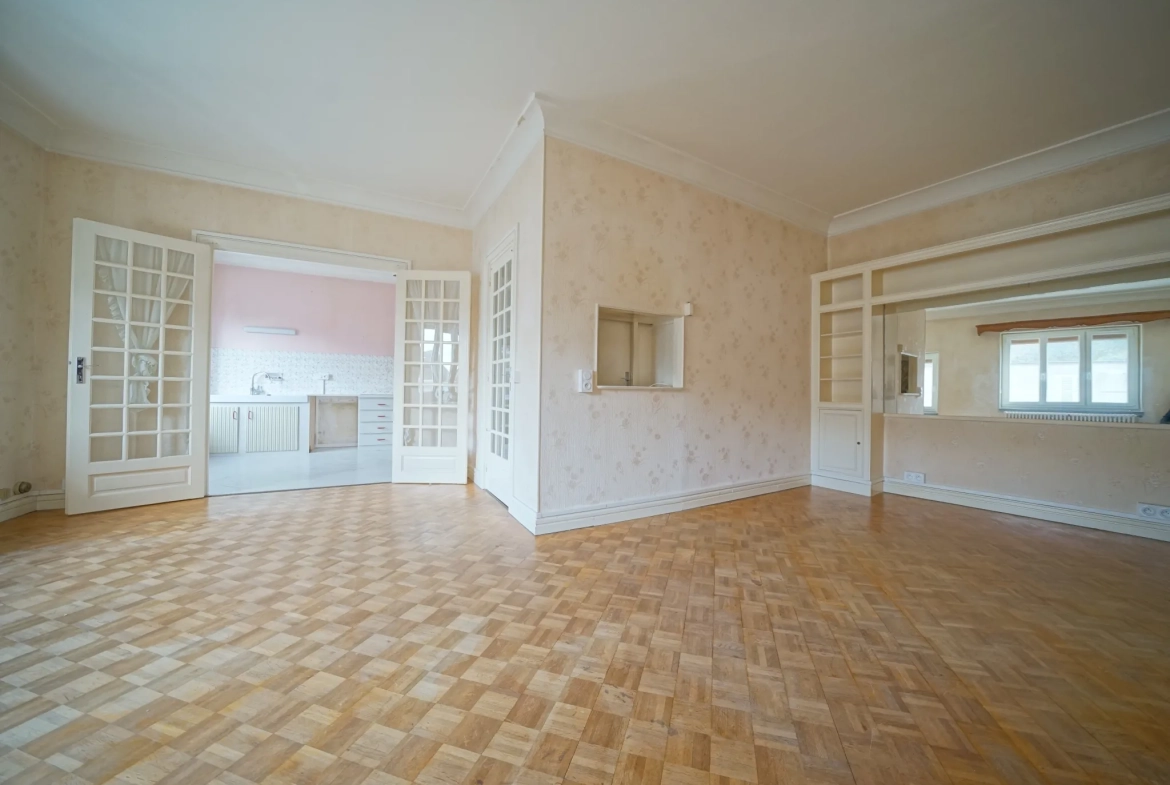 Maison de village à Neauphle-le-Vieux 92 m² avec travaux, chaudière récente et fibre optique 