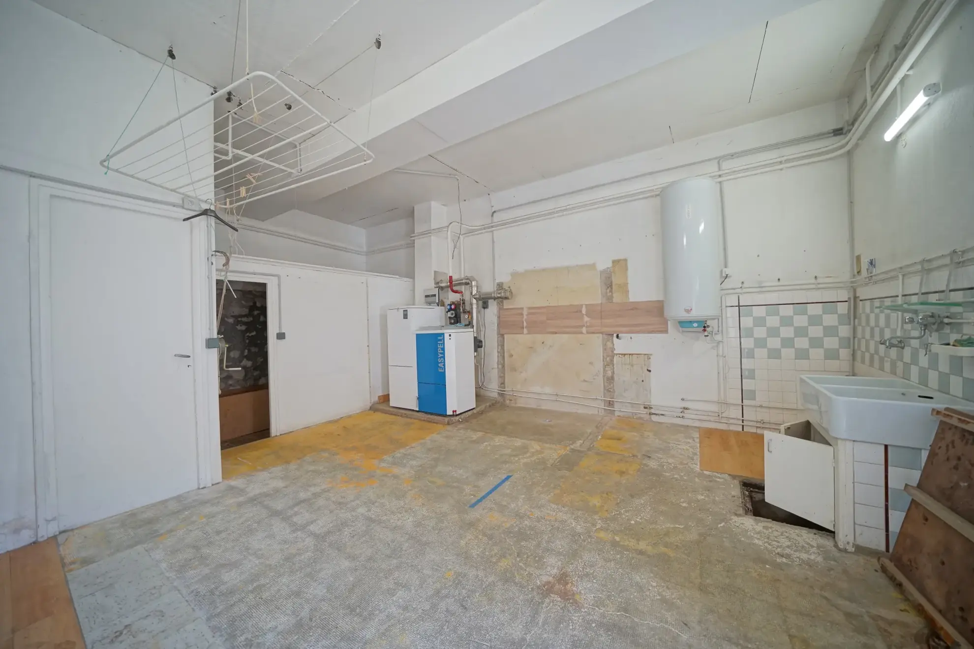 Maison de village à Neauphle-le-Vieux 92 m² avec travaux, chaudière récente et fibre optique 