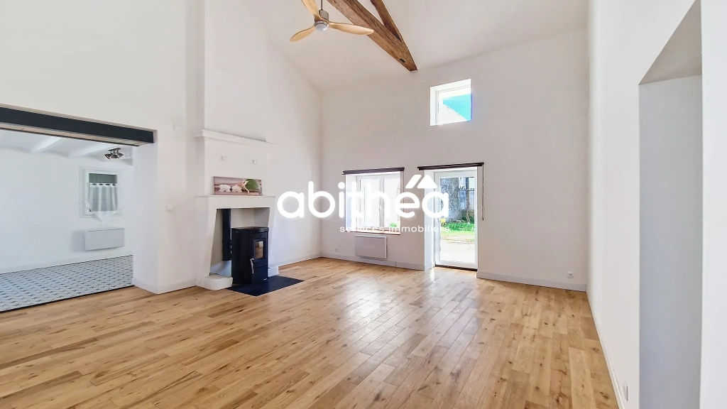 Maison de village rénovée de 87 m² avec suite parentale à Pérignac