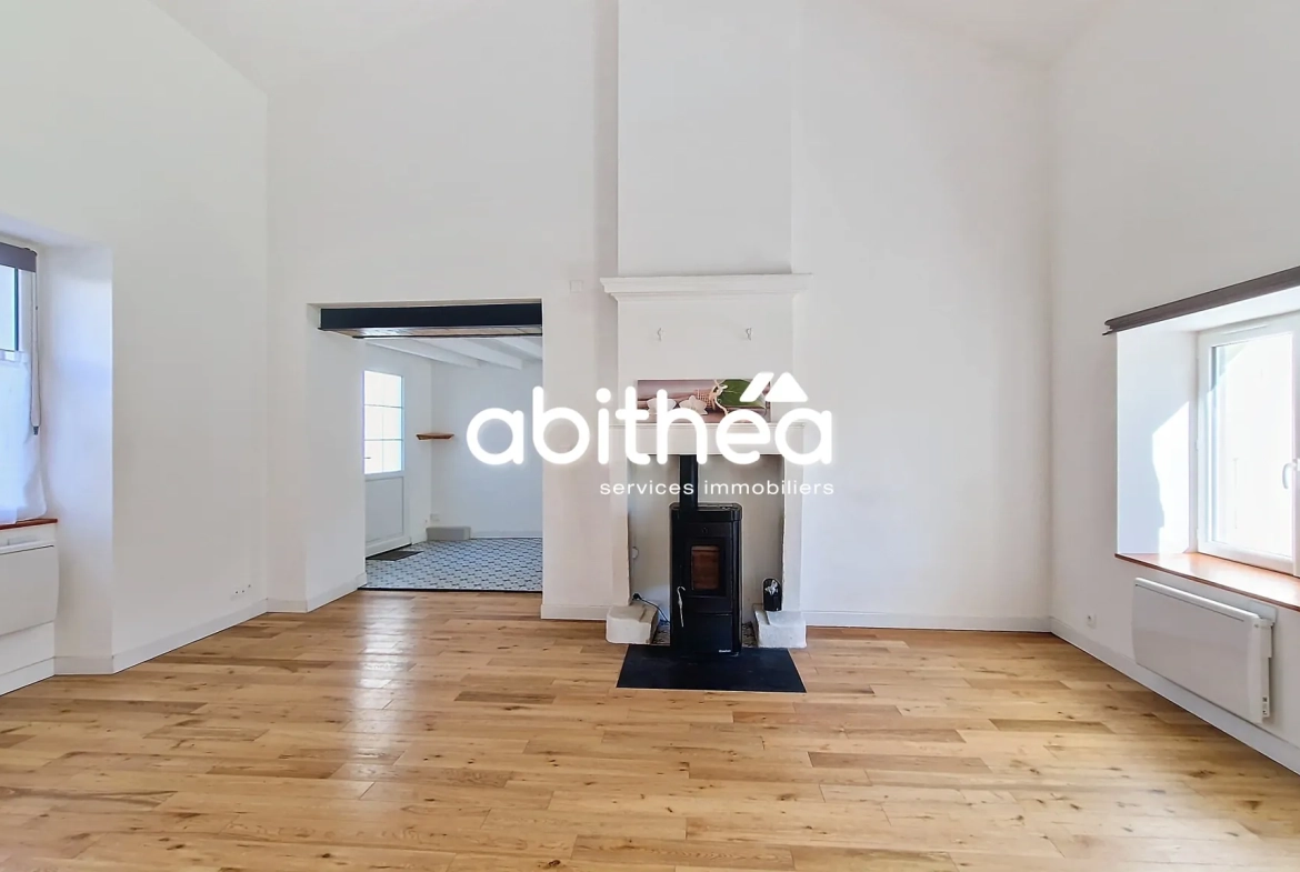 Maison de village rénovée de 87 m² avec suite parentale à Pérignac 