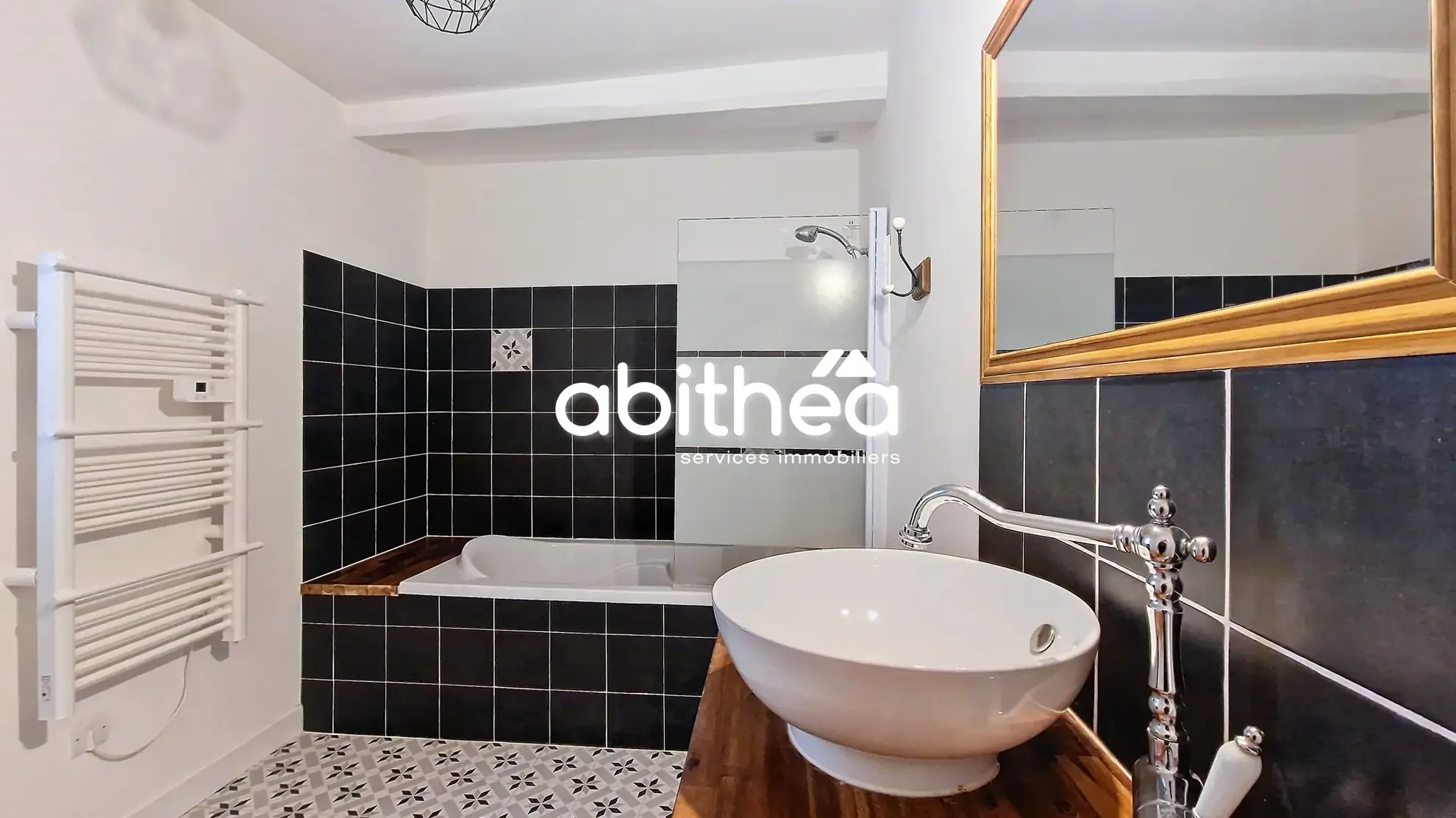 Maison de village rénovée de 87 m² avec suite parentale à Pérignac 