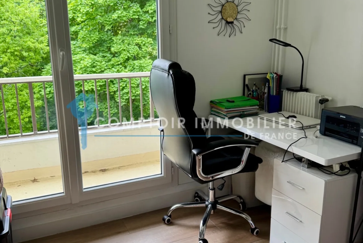 Appartement à Brunoy avec Vue sur Parc - 48,20 m², 2 pièces, Balcons, Cave 
