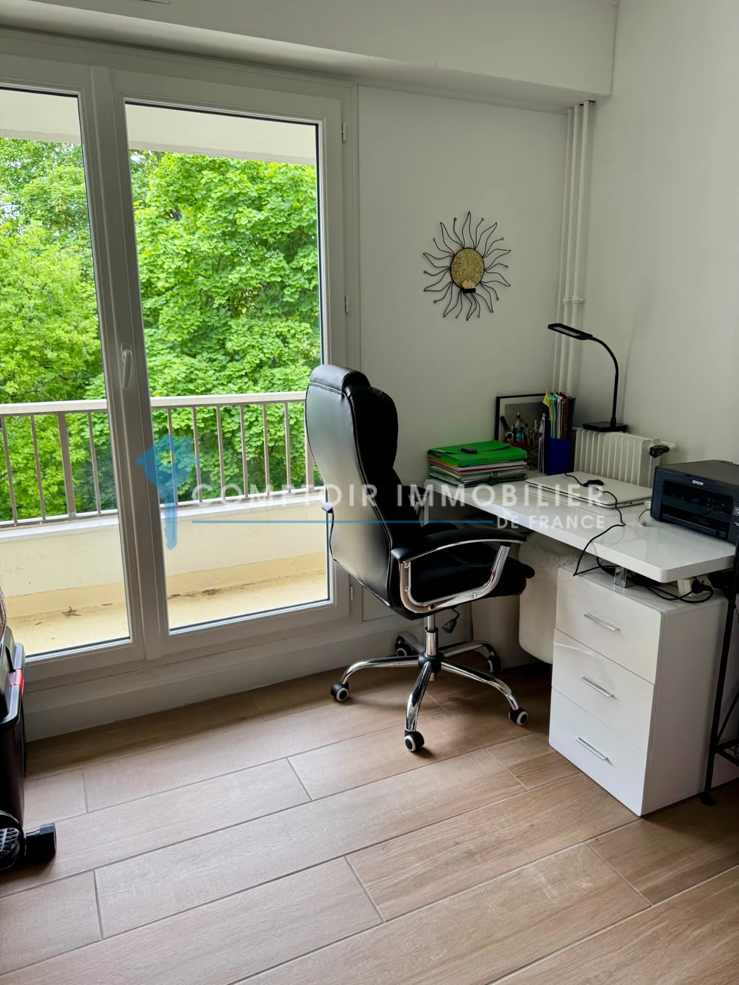 Appartement à Brunoy avec Vue sur Parc - 48,20 m², 2 pièces, Balcons, Cave 