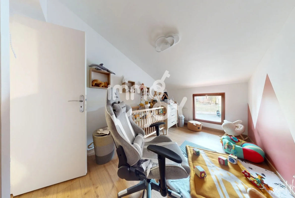 Maison de ville rénovée à Auzielle proche Saint-Orens avec 2 chambres 
