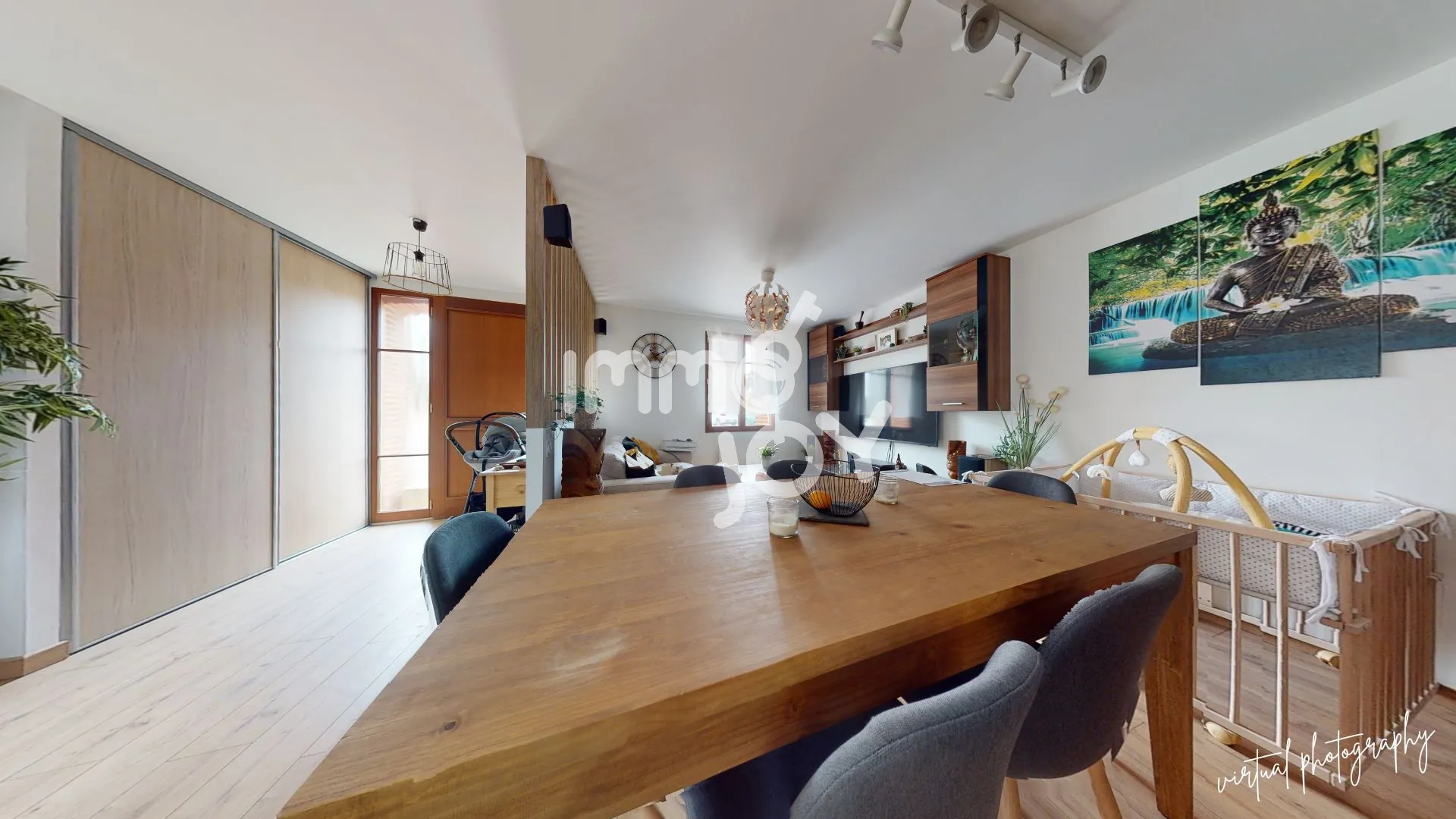 Maison de ville rénovée à Auzielle proche Saint-Orens avec 2 chambres 