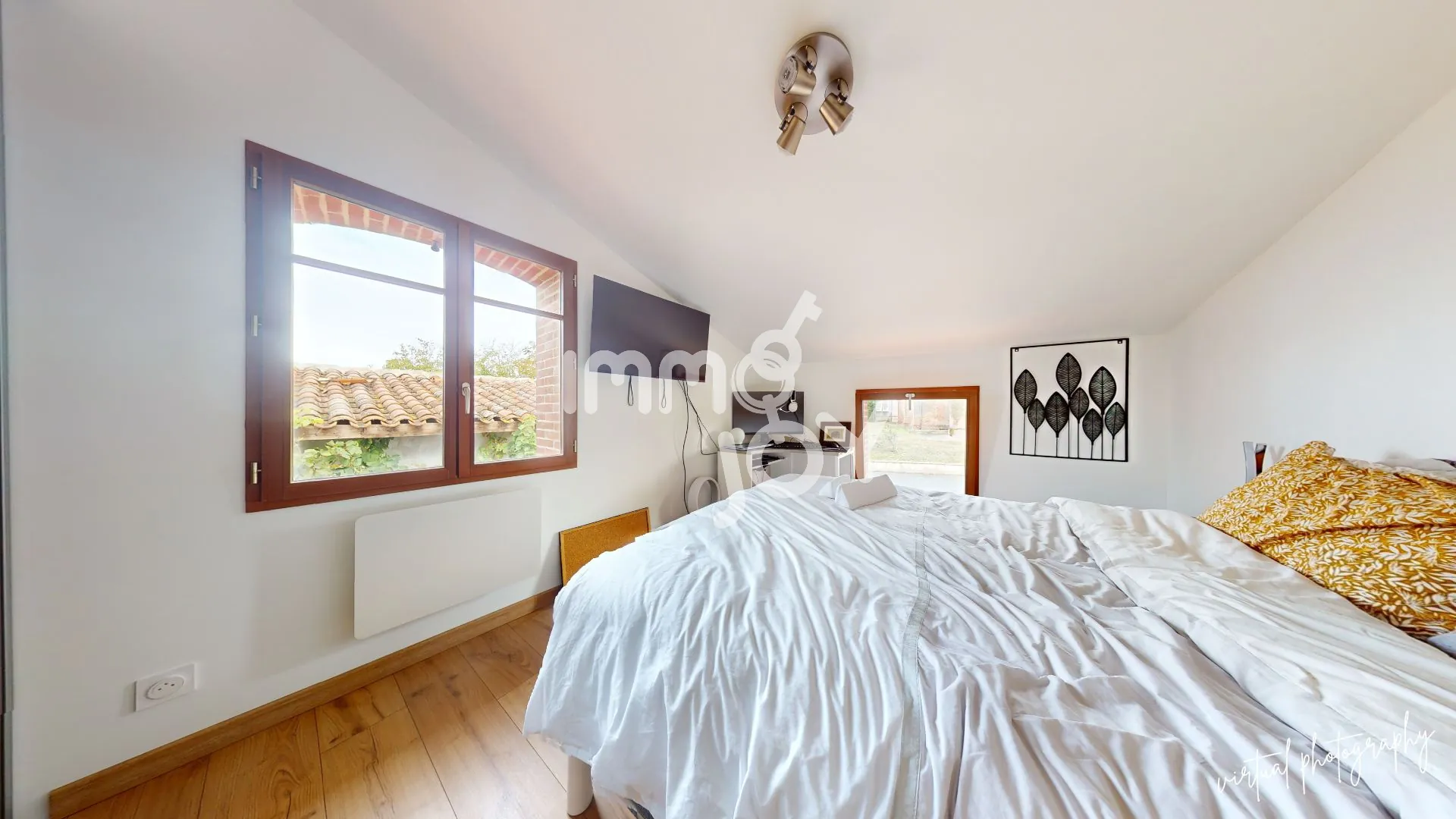 Maison de ville rénovée à Auzielle proche Saint-Orens avec 2 chambres 