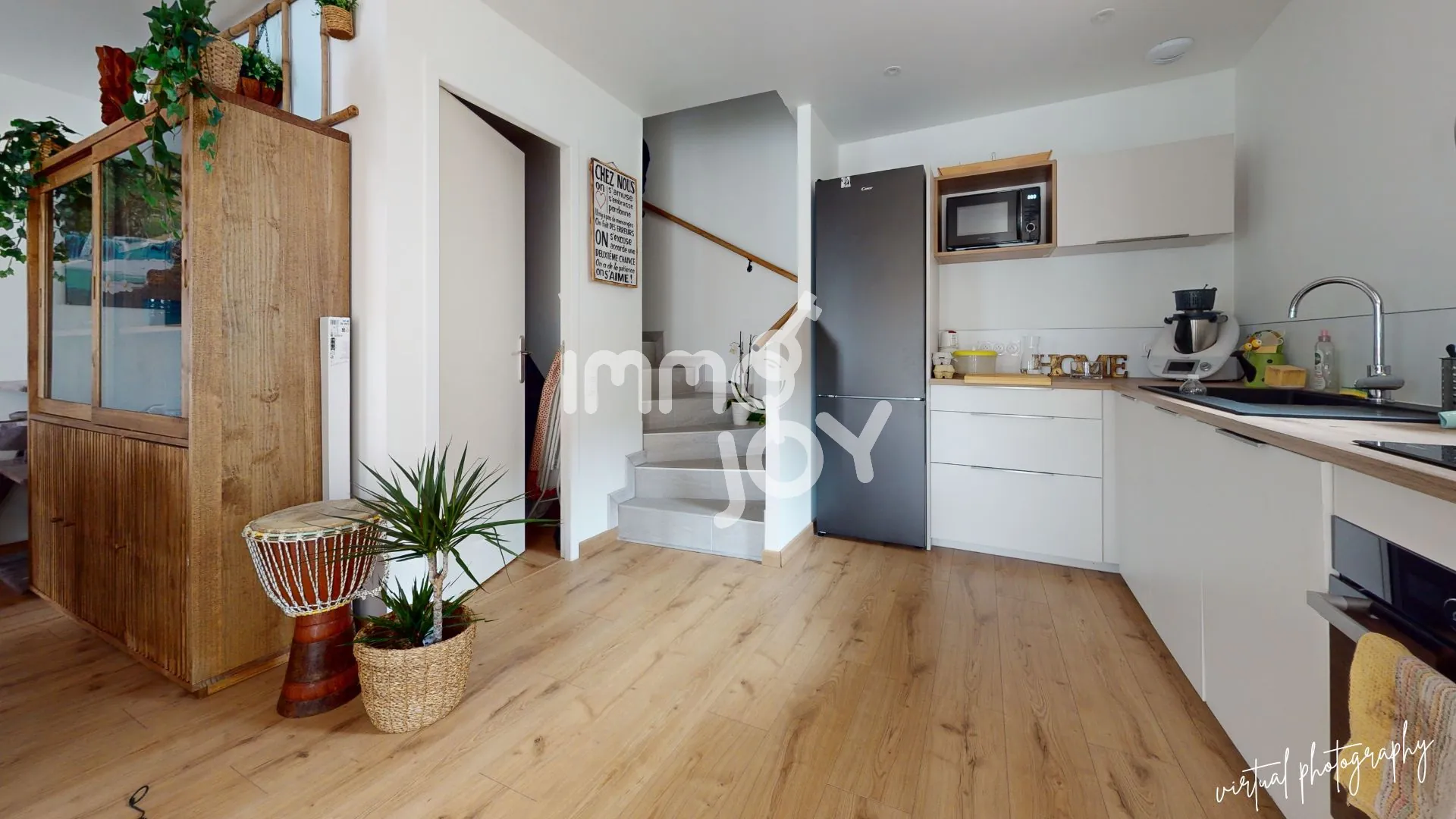 Maison de ville rénovée à Auzielle proche Saint-Orens avec 2 chambres 