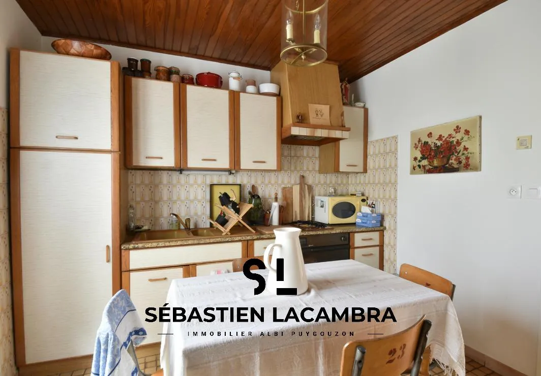Maison individuelle 3 pièces avec grand terrain et vue imprenable à Saint-Salvi de Carcaves 