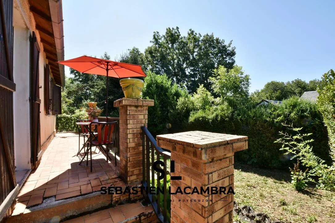 Maison individuelle 3 pièces avec grand terrain et vue imprenable à Saint-Salvi de Carcaves 