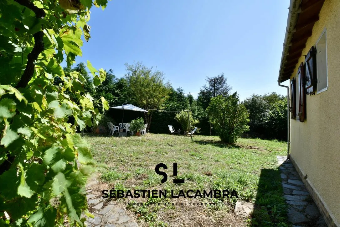 Maison individuelle 3 pièces avec grand terrain et vue imprenable à Saint-Salvi de Carcaves 