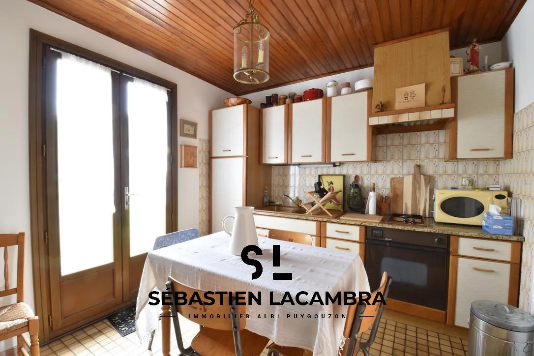 Maison individuelle 3 pièces avec grand terrain et vue imprenable à Saint-Salvi de Carcaves 
