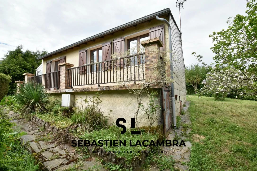 Maison individuelle 3 pièces avec grand terrain et vue imprenable à Saint-Salvi de Carcaves 