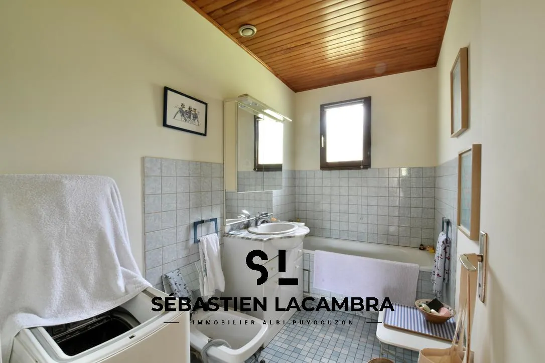 Maison individuelle 3 pièces avec grand terrain et vue imprenable à Saint-Salvi de Carcaves 