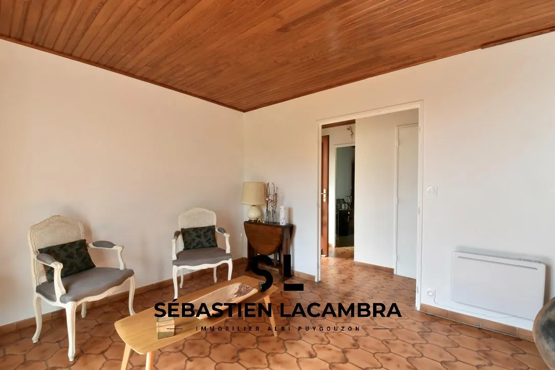 Maison individuelle 3 pièces avec grand terrain et vue imprenable à Saint-Salvi de Carcaves 
