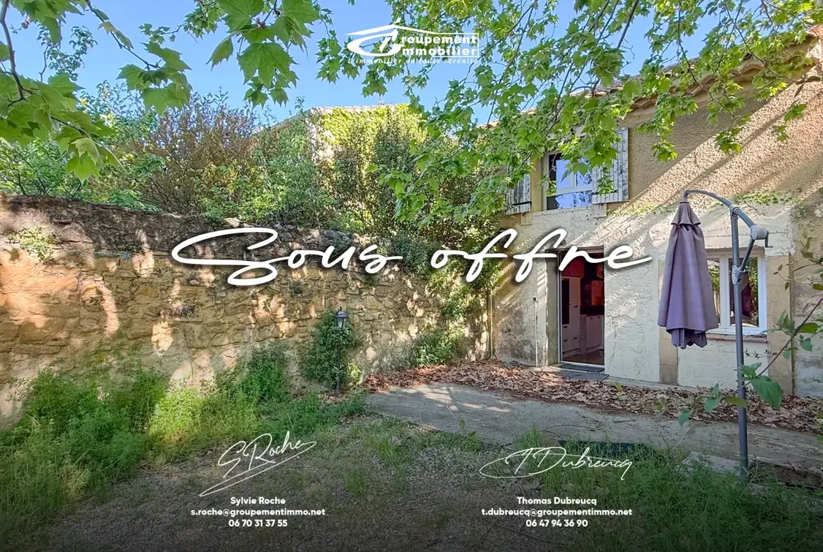 Maison mitoyenne rénovée avec jardin à Caderousse, proche Avignon 