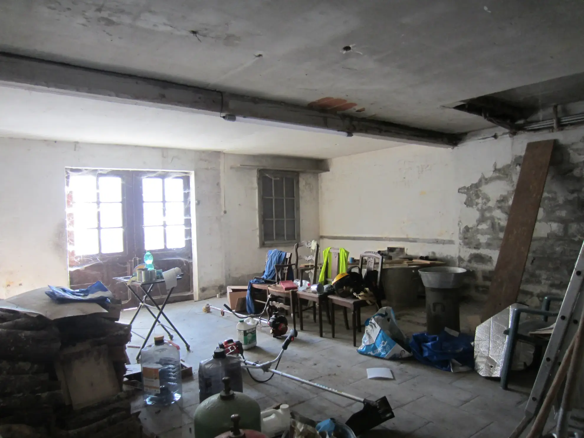Grande maison de village avec annexes à Audressein proche Castillon 