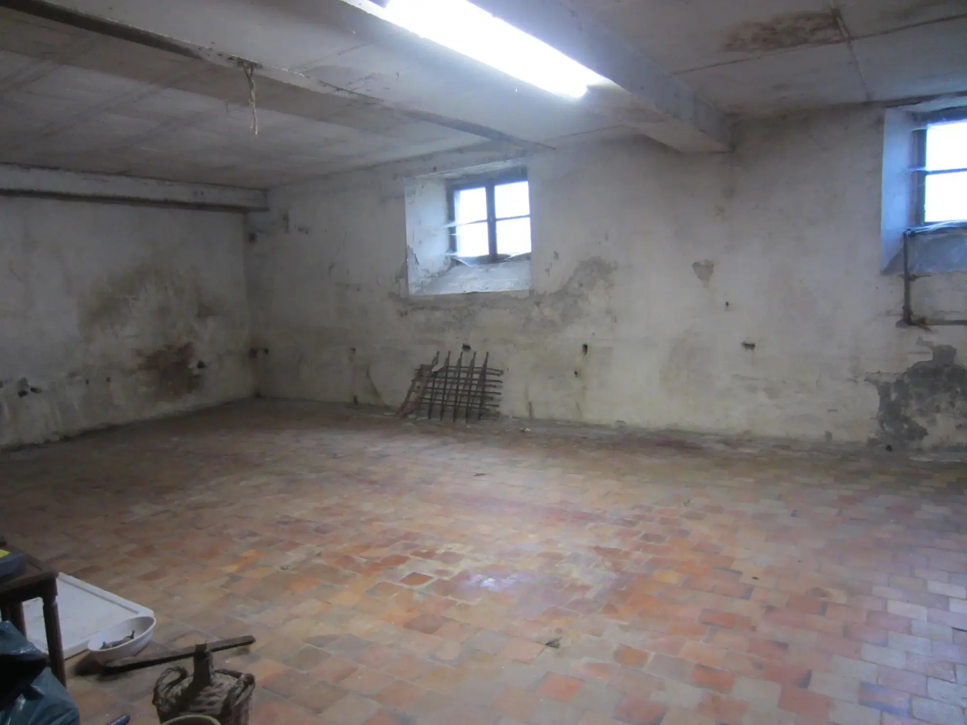 Grande maison de village avec annexes à Audressein proche Castillon 