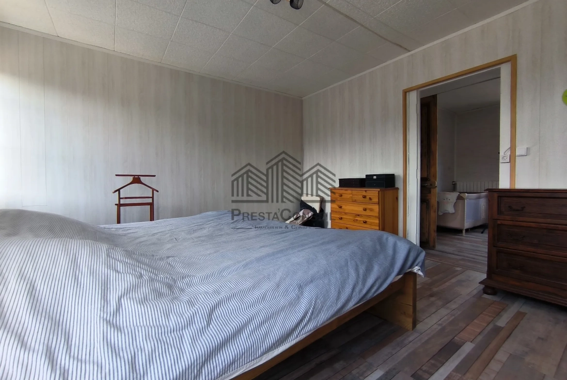 Maison de ville de 142 m² à Caudebec-lès-Elbeuf avec cour et 4 chambres 