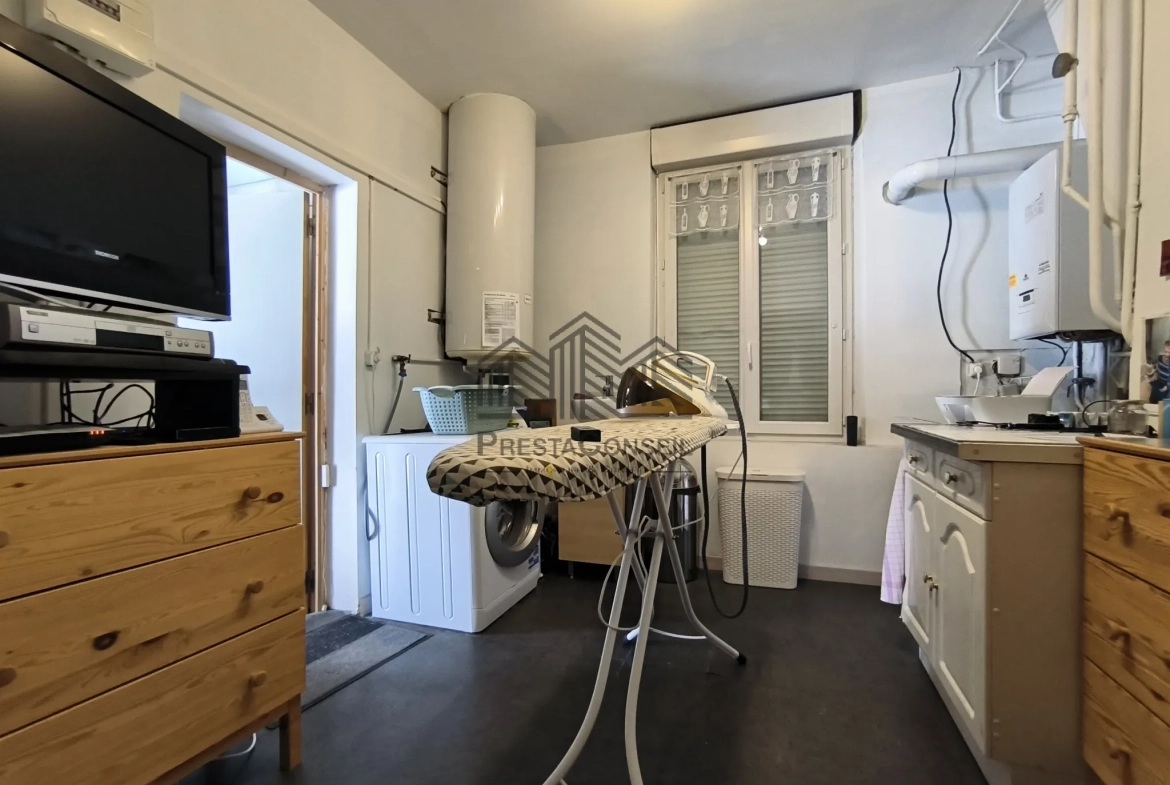 Maison de ville de 142 m² à Caudebec-lès-Elbeuf avec cour et 4 chambres 