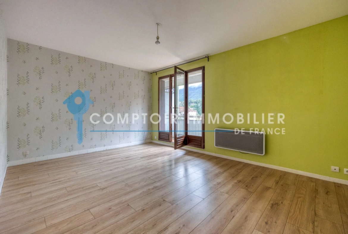 Appartement T4 de 79 m² à Vizille avec balcon, parking et cave, secteur recherché 