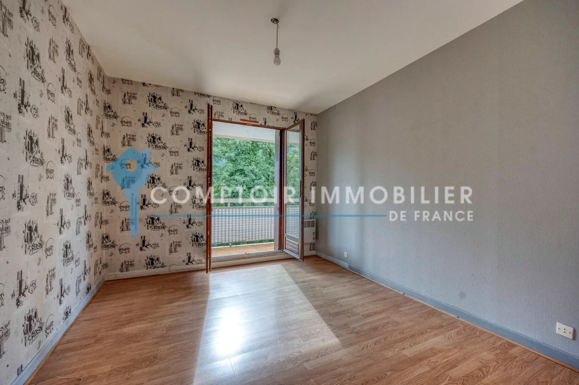 Appartement T4 de 79 m² à Vizille avec balcon, parking et cave, secteur recherché 